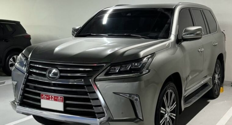 Lexus LX570 full option 2018 Gcc for sale