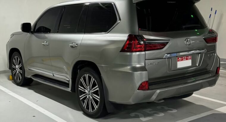 Lexus LX570 full option 2018 Gcc for sale