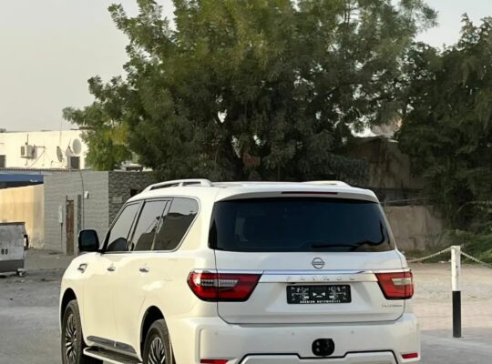 Nissan patrol platinum v6 full option 2023 Gcc