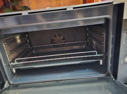 Siemens built-in oven in good condition for sale