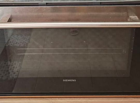 Siemens built-in oven in good condition for sale