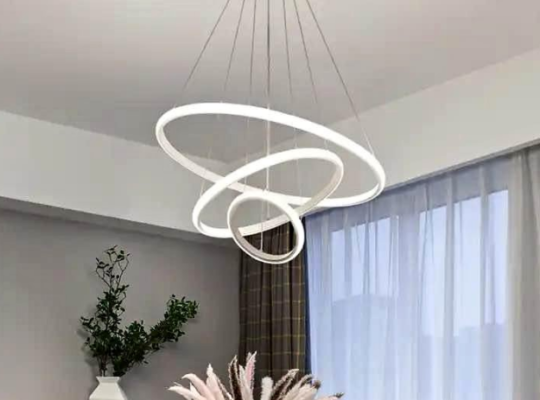 Chandelier 3coler light white body for sale