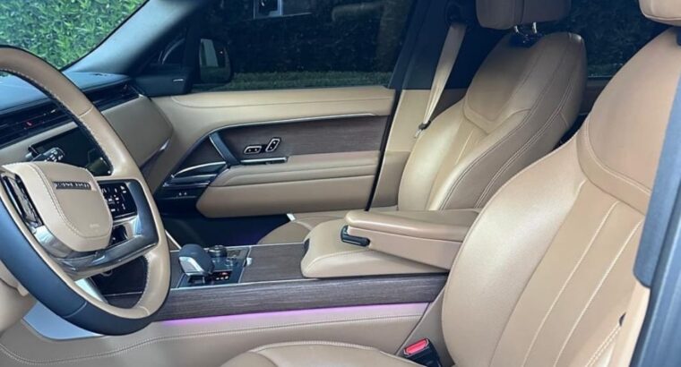 Range Rover Vouge 2023 Gcc full option HSE for sal