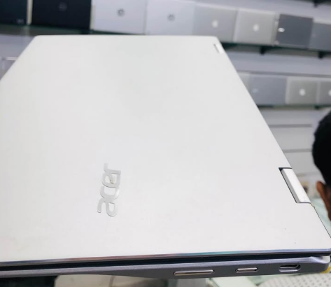 Acer touch screen flip able Chromebook spin 513