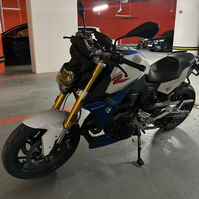 BMW F 900R Motorcycle 2023 GCC Like new For Sale