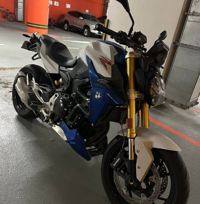 BMW F 900R Motorcycle 2023 GCC Like new For Sale