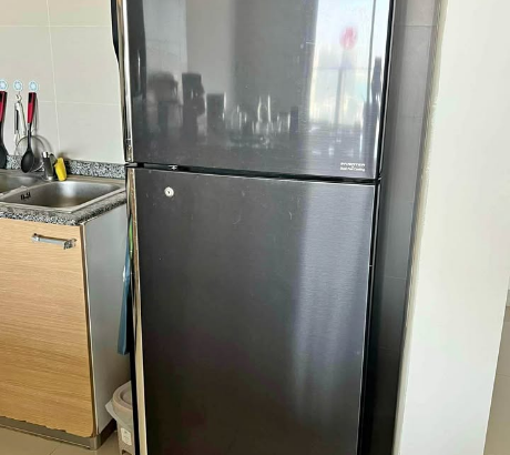 Hitachi Refrigerator Excellent Condition For Sale