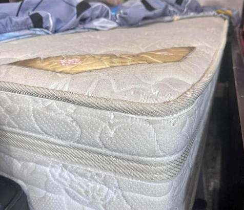 King size Bed & Medicated Mattress 15 inch For Sal