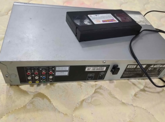 LG VHS VCR player for sale