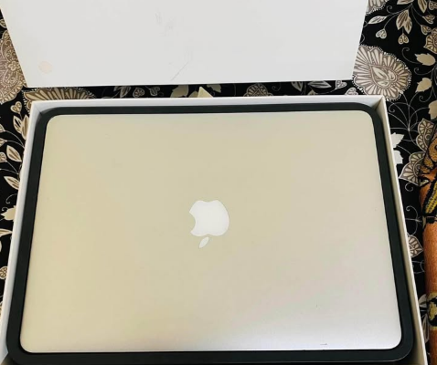 MacBook Air 2017 Core I5 For Sale