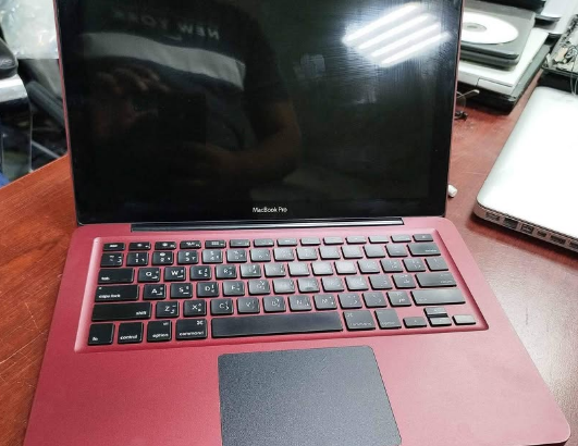 MacBook Pro i5 8Gb 256Gb For Sale