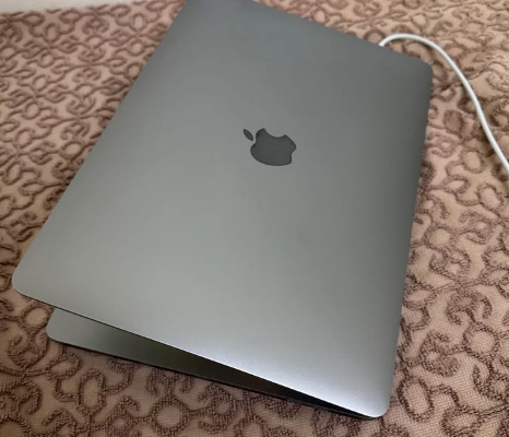 MacBook Pro 2019 core i7 16 /256 For Sale