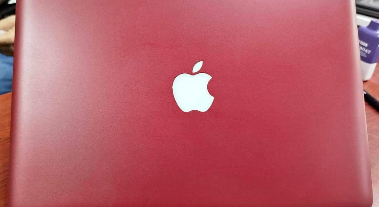MacBook Pro i5 8Gb 256Gb For Sale