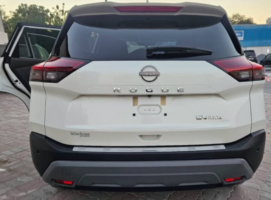 Nissan rogue 2022 in perfect condition for sale