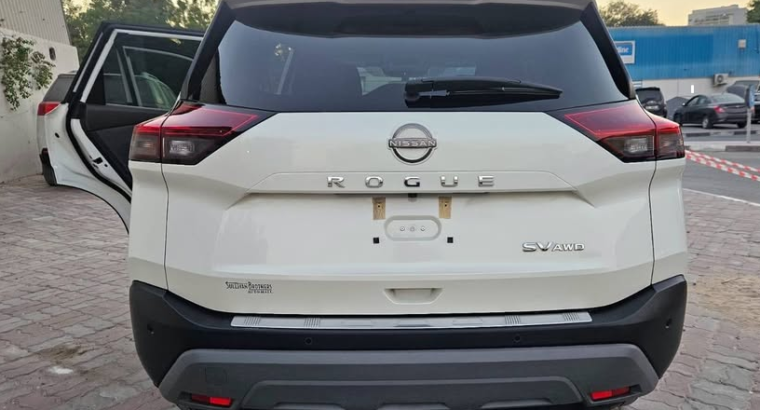 Nissan rogue 2022 in perfect condition for sale