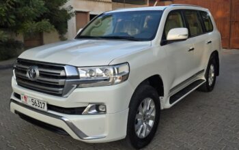 Toyota Land cruiser GXR 5.7L full option 2016