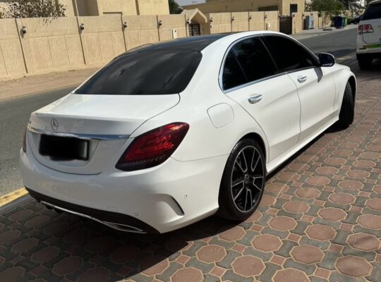 Mercedes C200 full option 2020 Gcc for sale