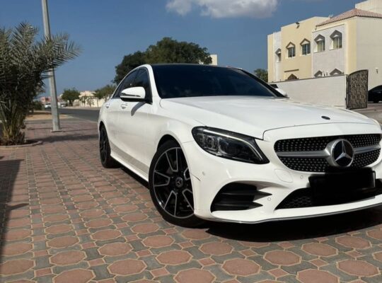 Mercedes C200 full option 2020 Gcc for sale