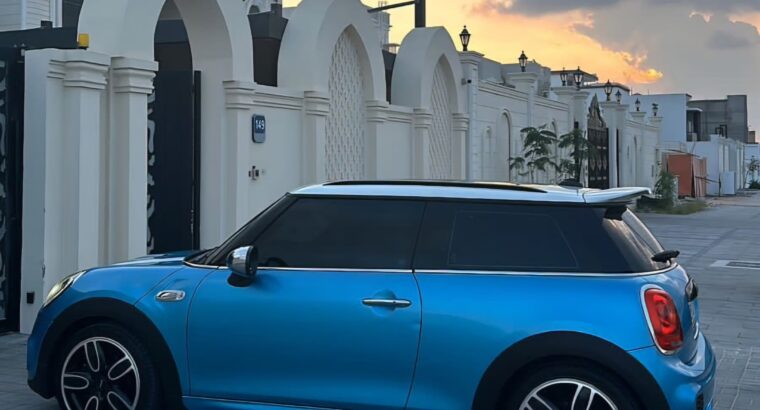 Mini Cooper S coupe JCW 2018 Gcc for sale