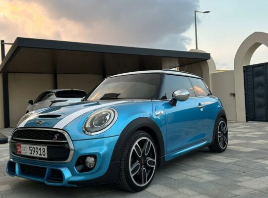 Mini Cooper S coupe JCW 2018 Gcc for sale