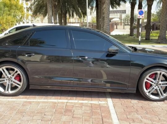 Audi S8 full option 2022 Gcc for sale