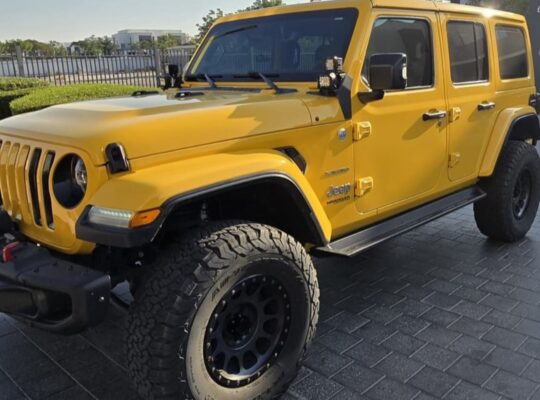 Jeep wrangler Sahara unlimited 2019 Gcc for sale