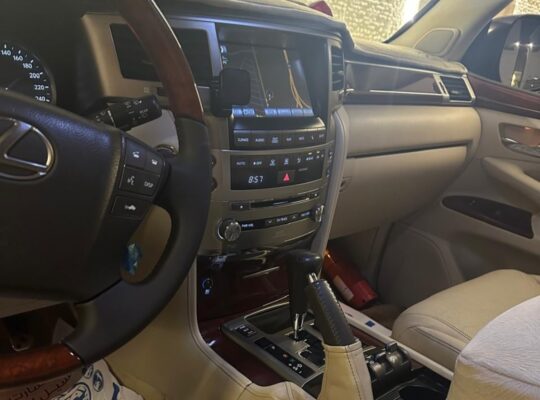 Lexus LX570 sport 2015 Gcc for sale