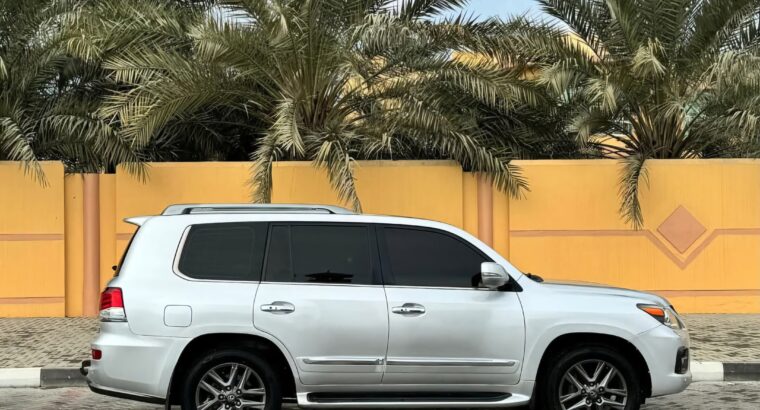 Lexus LX570 full option Gcc 2015 for sale