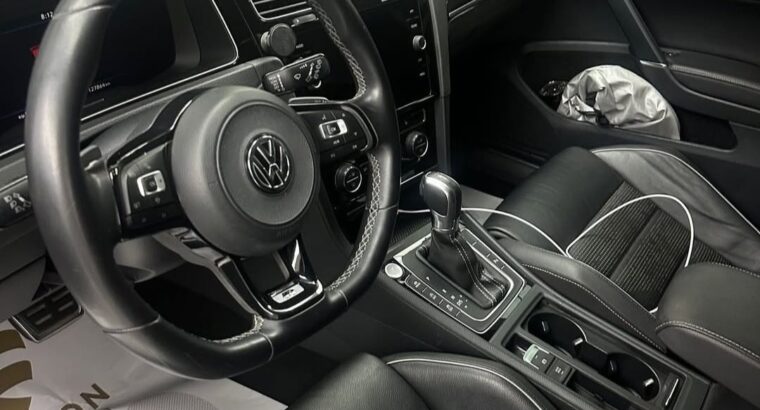 Volkswagen Golf R MK7 full option 2019 Gcc
