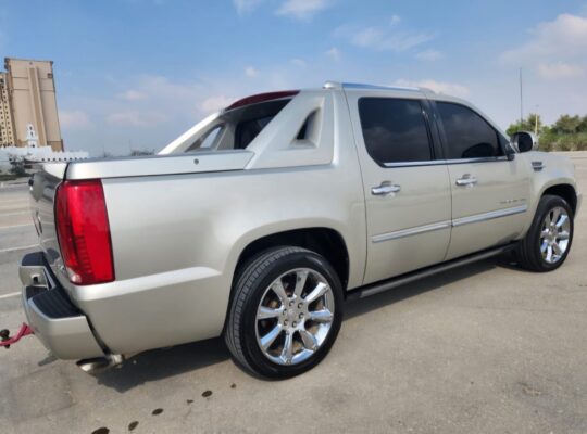 Cadillac Escalade pick up 2008 Gcc for sale