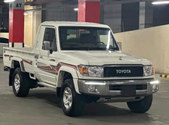 Toyota Land cruiser pick up 2018