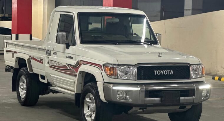 Toyota Land cruiser pick up 2018