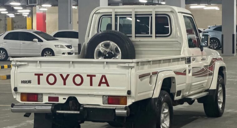 Toyota Land cruiser pick up 2018