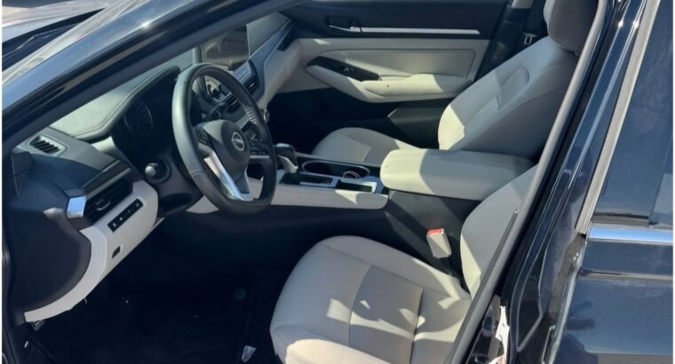 Nissan Altima SV 2023 Gcc full option