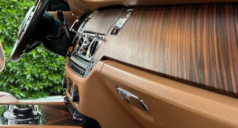Rolls Royce Wraith 2015 Gcc fully loaded