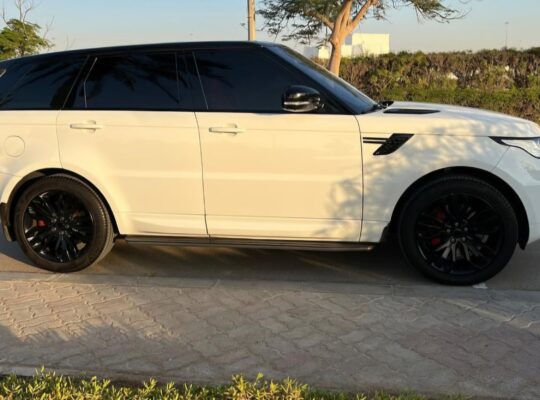 Range Rover sport SE 2016 Gcc for sale