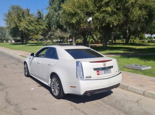 Cadillac CTS full option 2013 Gcc for sale