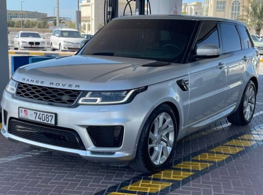 Range Rover sport SE 2019 in good condition