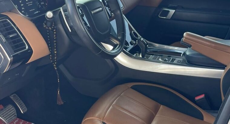 Range Rover sport SE 2019 in good condition