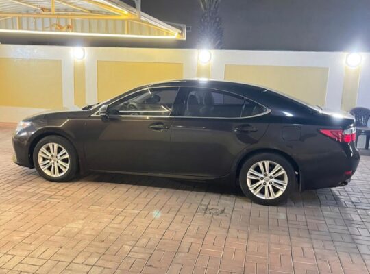 Lexus Es250 Gcc 2013 for sale