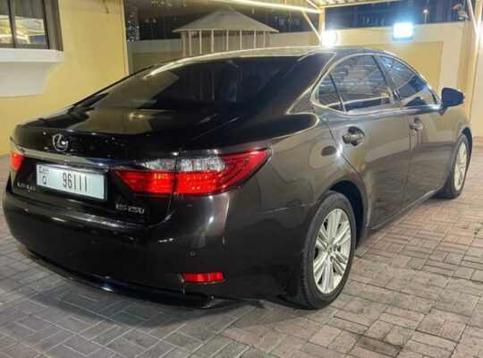 Lexus Es250 Gcc 2013 for sale