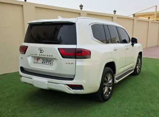 Toyota Land cruiser VXR 2022 full option Gcc