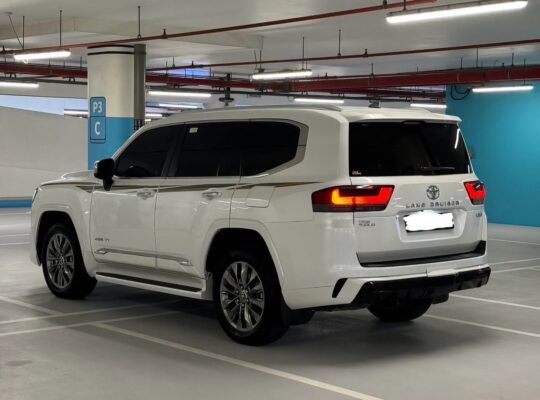 Toyota Land cruiser VXR twin turbo 2023 Gcc