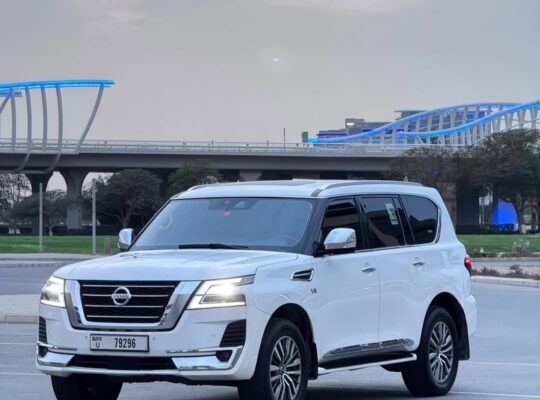 Nissan patrol 2021 v6 Gcc for sale