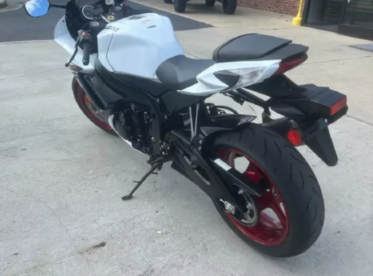 Suzuki GSXR 2019 in perfect condition for sale