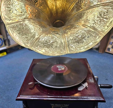 Beautiful real antique working gramophone for sale