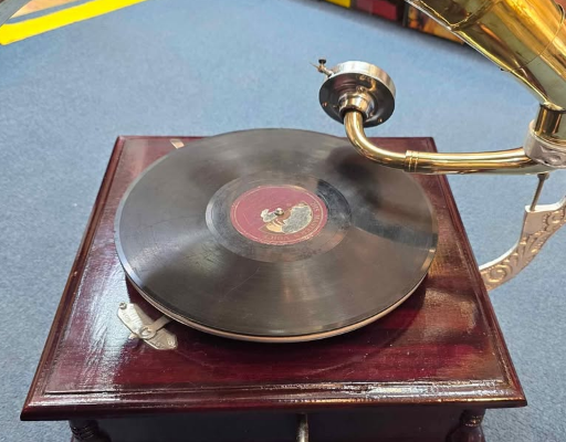 Beautiful real antique working gramophone for sale