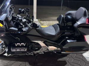 honda gold wing 2021Gcc In excellent condition for