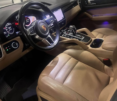 Porsche cayenne 2018 GCC in good conditions for s