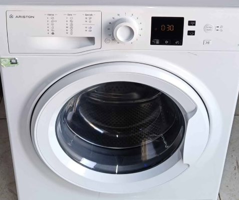 Ariston washing Machine 7KG for sale